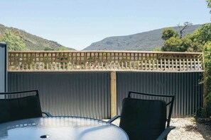 Outdoor dining - Kodama Halls Gap Townhouse (5) (Halls Gap)