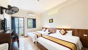Minibar, bureau, Wi-Fi gratuit, draps fournis