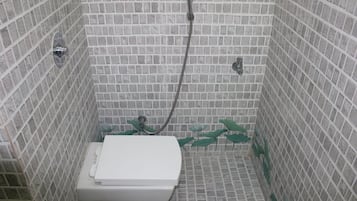 Ducha, toallas y jabón