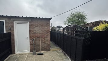 Comfort Cottage | Property grounds