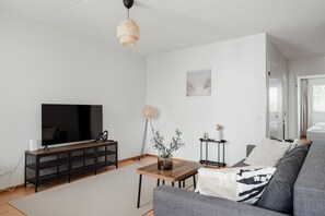 TV - Spacious 2BR Family Apt with Sauna | Near Metro (Helsinki)