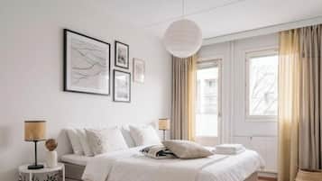 Desk, iron/ironing board, WiFi, bed sheets