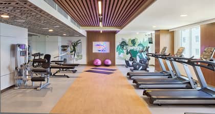 MCollection - Modern City Stay in Iloilo Business Park