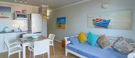 Comfort Apartment, Patio, Partial Sea View | Living area
