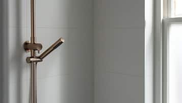 King Superior Room | Bathroom | Separate tub and shower, hair dryer, towels, soap