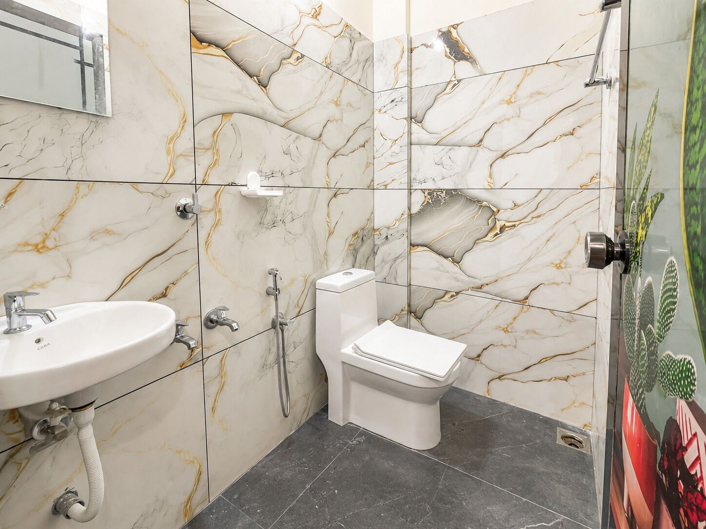 Standard Single Room | Bathroom | Shower, towels, soap, shampoo