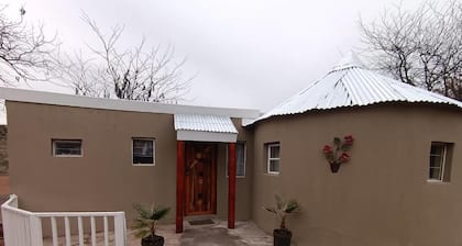 Room-11 on High Airbnb za
