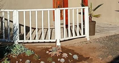 Room-11 on High Airbnb za