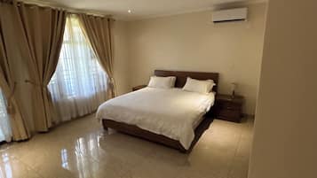 3 dormitorios, escritorio, tabla de planchar con plancha y wifi gratis