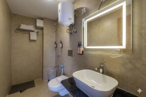 Deluxe Room | Bathroom - The Palm Aryan Mussoorie 5min Mall Road (Mussoorie)