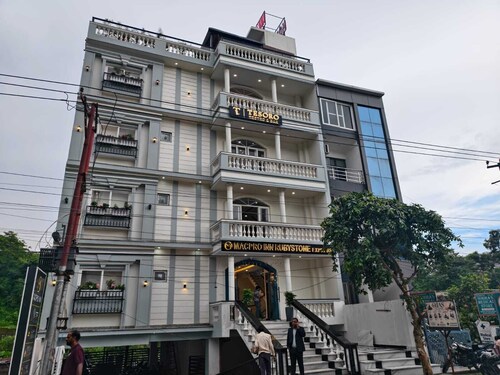 Macpro Inn Rubystone Express 
