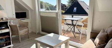 Fernseher, Stereoanlage