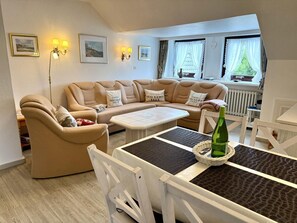 Living area - Puan-Stöven-Weg, Apartment 2 - Cozy 2-room vacation apartment for 2 people, (Sylt)