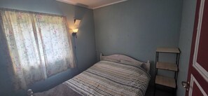 3 bedrooms, iron/ironing board, Internet