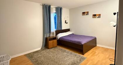 Fully Furnished Private Rooms or Entire Home