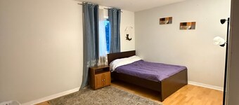 Vollständig eingerichtete private Zimmer oder das ganze Haus