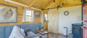 Wyoming Cabin Escape: Panoramic Mountain Views!