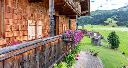 Holiday apartment on a farm with outdoor whirlpool