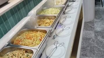 Free daily buffet breakfast