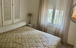 3 bedrooms, iron/ironing board, WiFi, bed sheets - House in Porto Vecchio (Porto-Vecchio)
