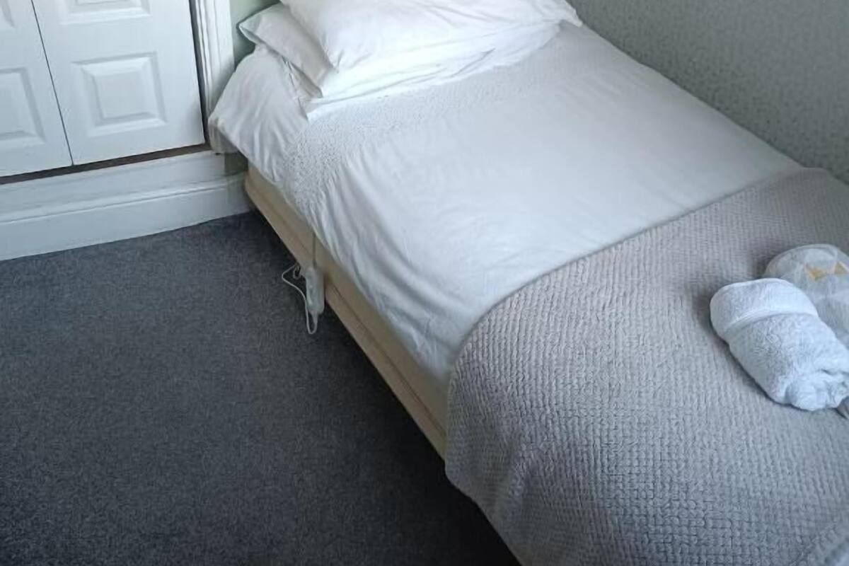 Standard Single Room | WiFi (free)