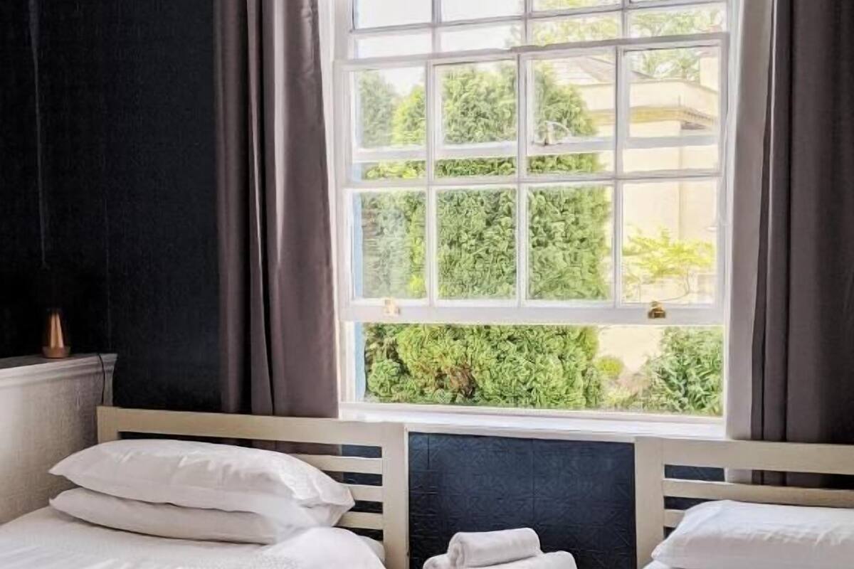 Standard Twin Room | WiFi (free)