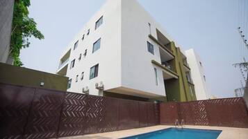Apartament Deluxe, vistes a la ciutat | Piscina | Piscina a l'aire lliure