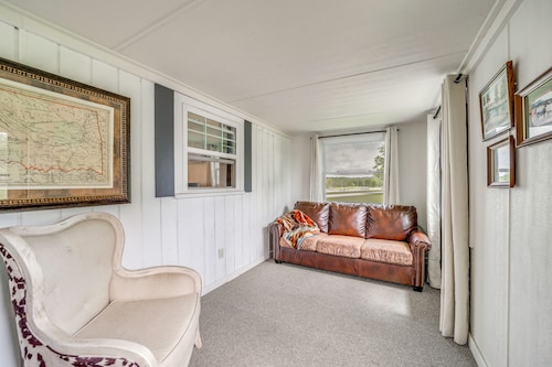 Recently Remodeled Route 66 Retreat! Claremore Gem