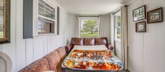 Recently Remodeled Route 66 Retreat! Claremore Gem