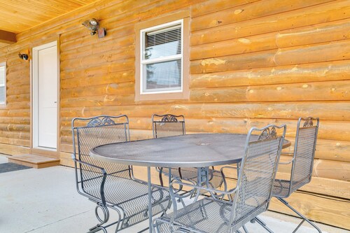 Dual Cabin Retreat Near Mississippi River Fun!