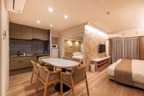 ห้องแฟมิลี่ | ตู้นิรภัยในห้องพัก, ผ้าม่านกันแสง, Wi-Fi ฟรี