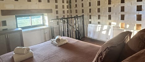 1 室のベッドルーム、WiFi、ベッドシーツ