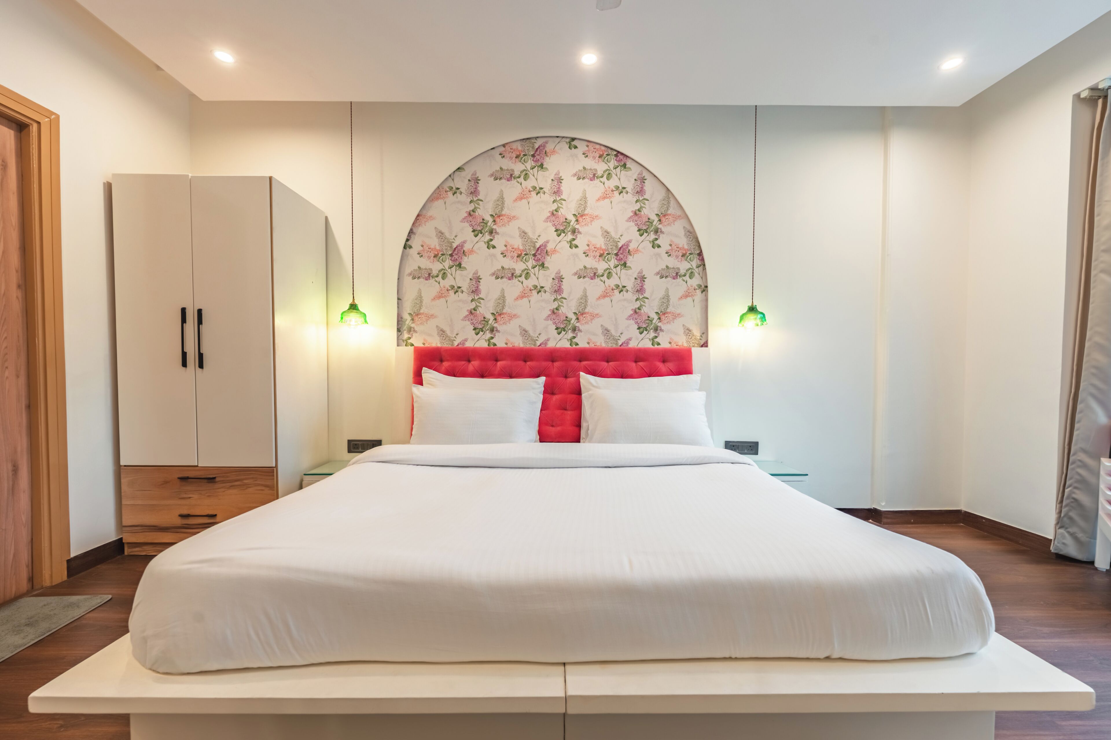 2 chambres, fer et planche à repasser, Wi-Fi, draps fournis