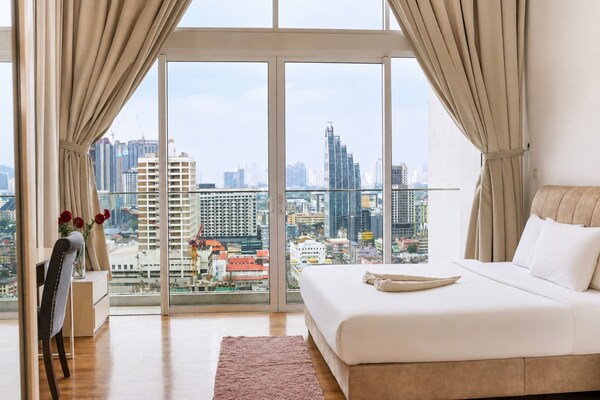 Quill Residences Klcc By Moonlight - Kuala Lumpur
