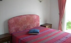 3 bedrooms, iron/ironing board