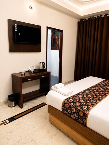 Hotel Sukh By Mehar Group