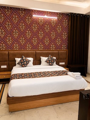Deluxe Room | WiFi (free) - Hotel Sukh By Mehar Group (Jaipur)