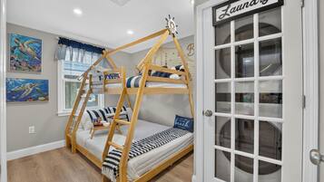 3 dormitorios, tabla de planchar con plancha, Internet y ropa de cama
