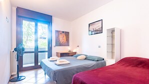 Room - A cozy and comfortable 47 sqm apartment, perfect for four people, located on the first floor of a building with an elevator.The property is situated in a quiet yet strategic area near Parma's city center; the train station, airport, and highway entrance  (Parma)