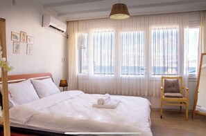 3 chambres, fer et planche à repasser, draps fournis