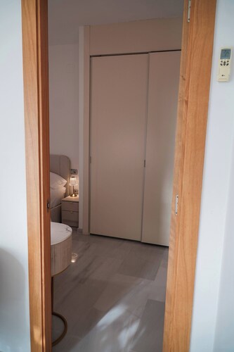 Stylish Benidorm Apartment, Pools, Sauna & Terrace