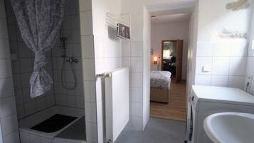 1 Schlafzimmer, Bügeleisen/Bügelbrett, WLAN, Bettwäsche