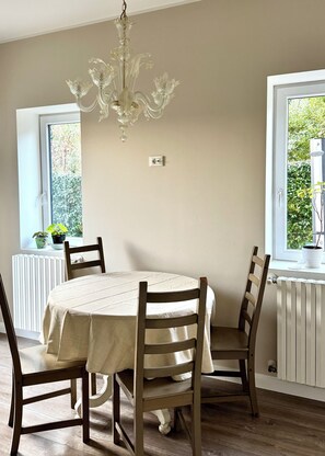 Dining - Panoramic villa in the Euganean Hills, between Bosco, Terme, and Venice (E. Fermi)