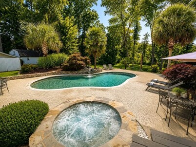 Chef's Château Suite C | Cal King Bed, Pool + Hot Tub