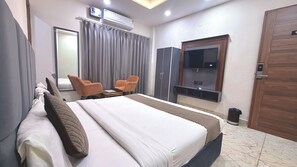 Phòng Cao cấp, quang cảnh thành phố | Bàn, truy cập Internet không dây miễn phí 