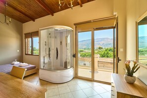 Room - Villa 'Vlite' with Sea View, Wi-Fi and Air Conditioning (Souda)