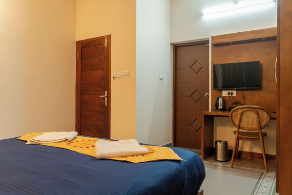 Quarto casal luxo | Escrivaninha, Wi-Fi de cortesia