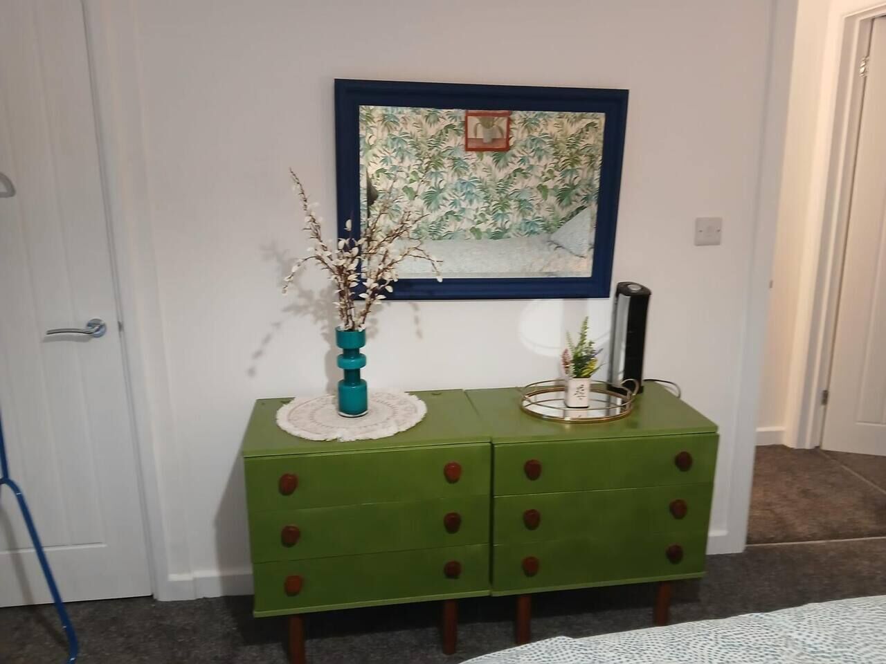 2 bedrooms, desk, iron/ironing board, WiFi