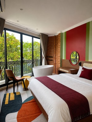 Deluxe Apartment, 1 Queen Bed, Balcony, Lake View - Sunny Residence Yen Hoa (Ha Noi)
