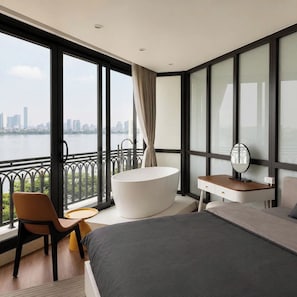 Junior Room, Balcony, Lake View | Bathroom - Sunny Residence Yen Hoa (Ha Noi)